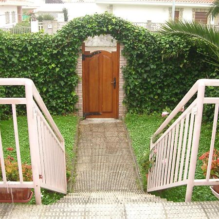 Adosado Con Piscina Y Jardin En Laredo A 100 Mtrs De La Playa Βίλα Εξωτερικό φωτογραφία