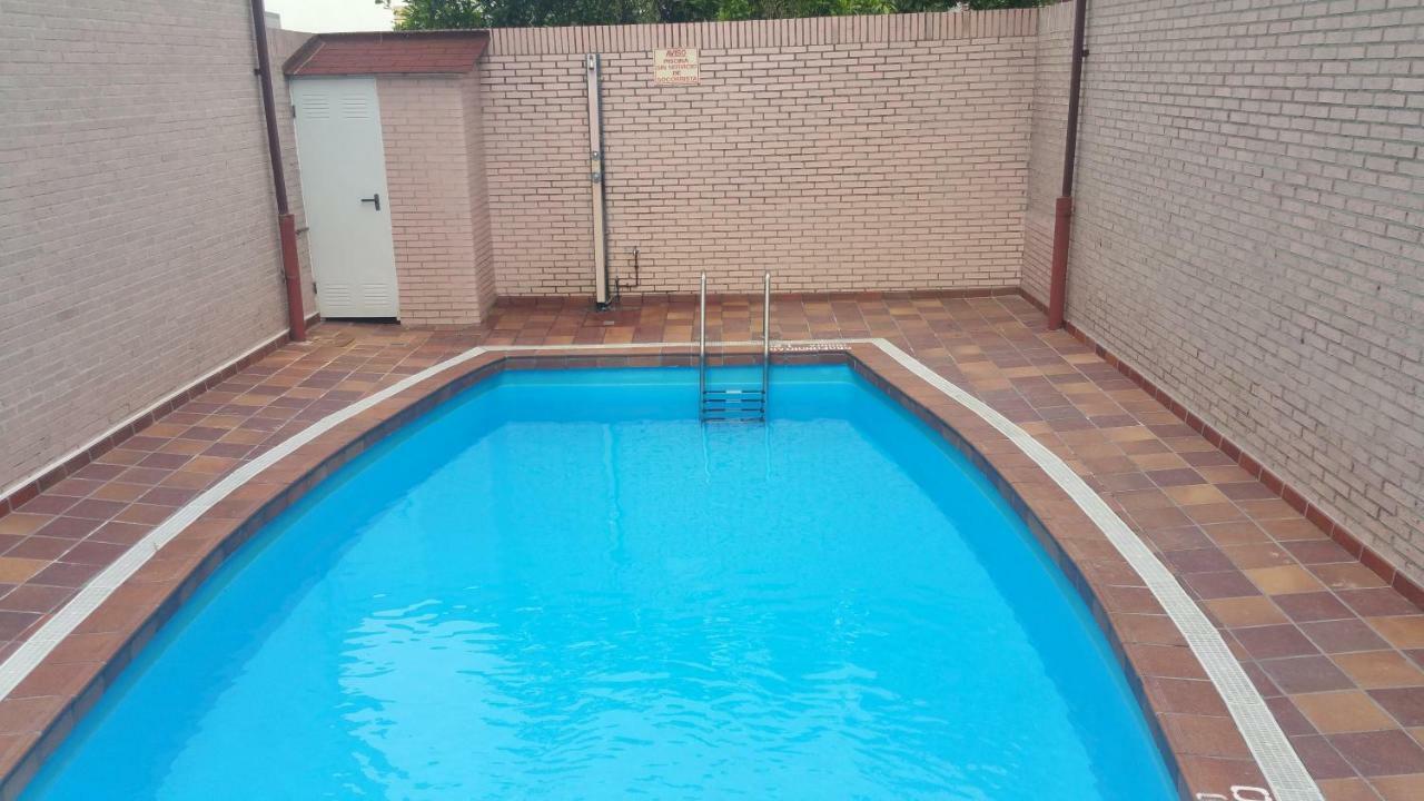 Adosado Con Piscina Y Jardin En Laredo A 100 Mtrs De La Playa Βίλα Εξωτερικό φωτογραφία